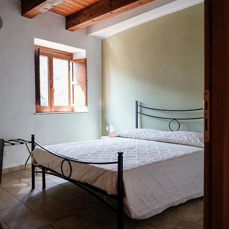 La Portella Quiet Residence Oriolo  Екстер'єр фото