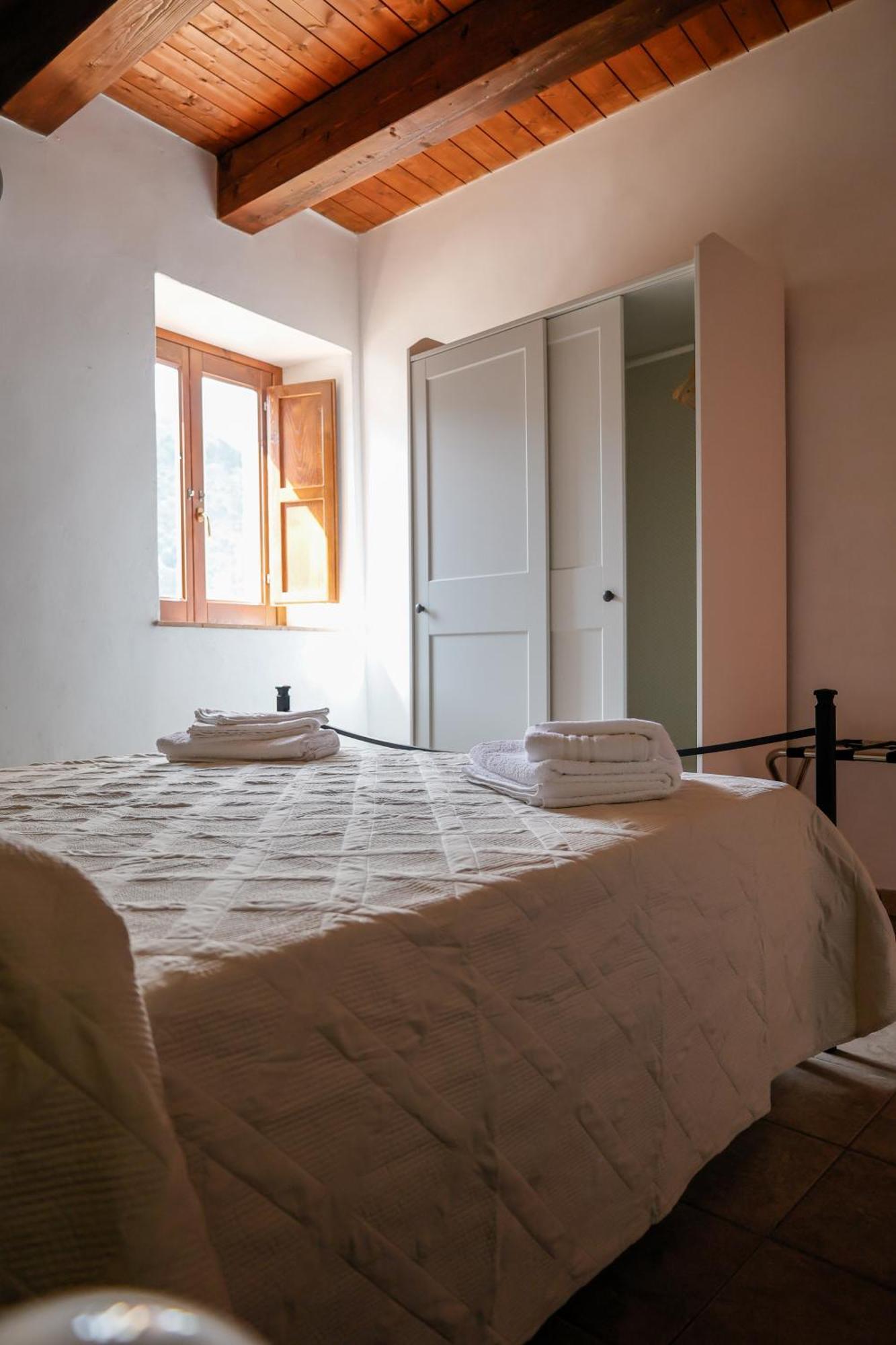 La Portella Quiet Residence Oriolo  Екстер'єр фото